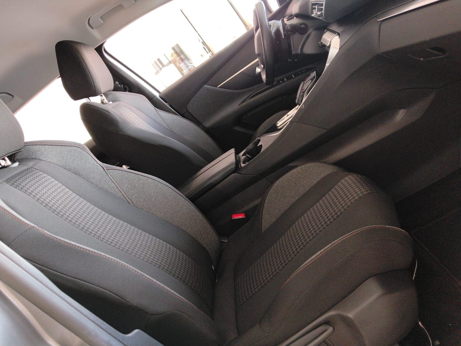 PEUGEOT 3008 AUTOMATICO TURBO GASOLINA