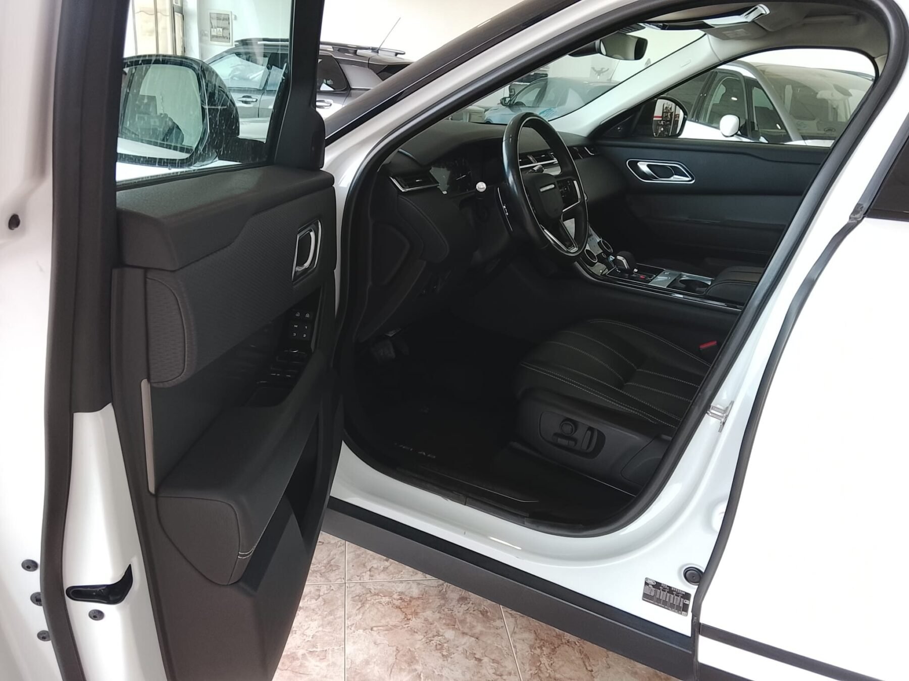 LAND-ROVER Range Rover Velar Automático Hibrido Diesel 