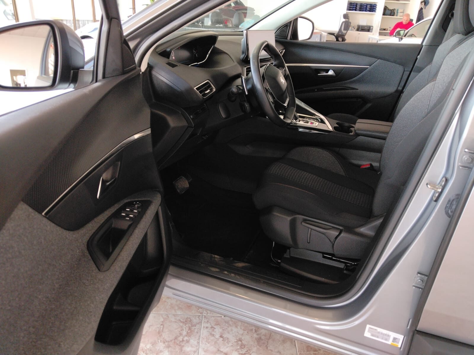 PEUGEOT 3008 AUTOMATICO TURBO GASOLINA