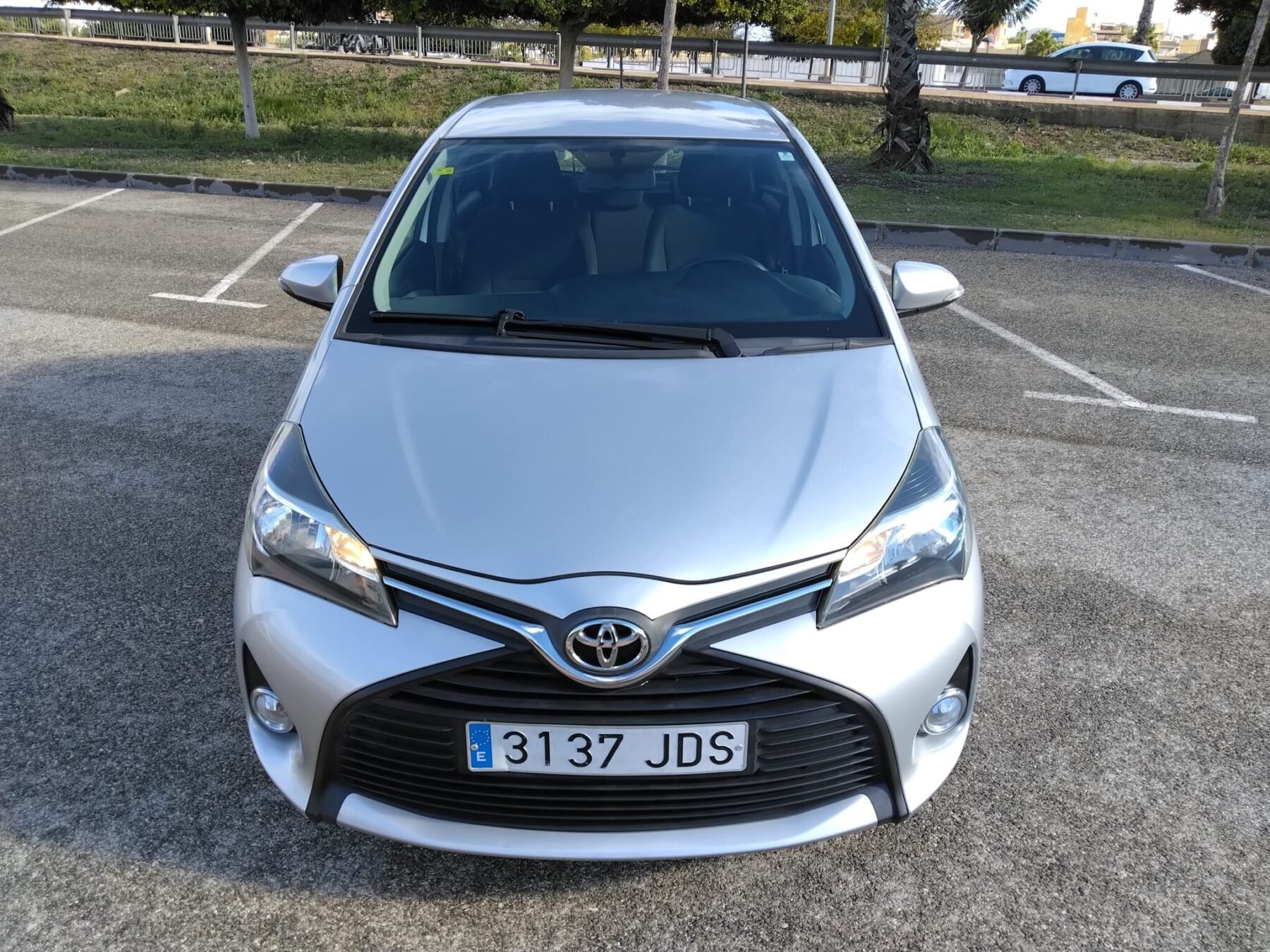 TOYOTA Yaris manual 2015