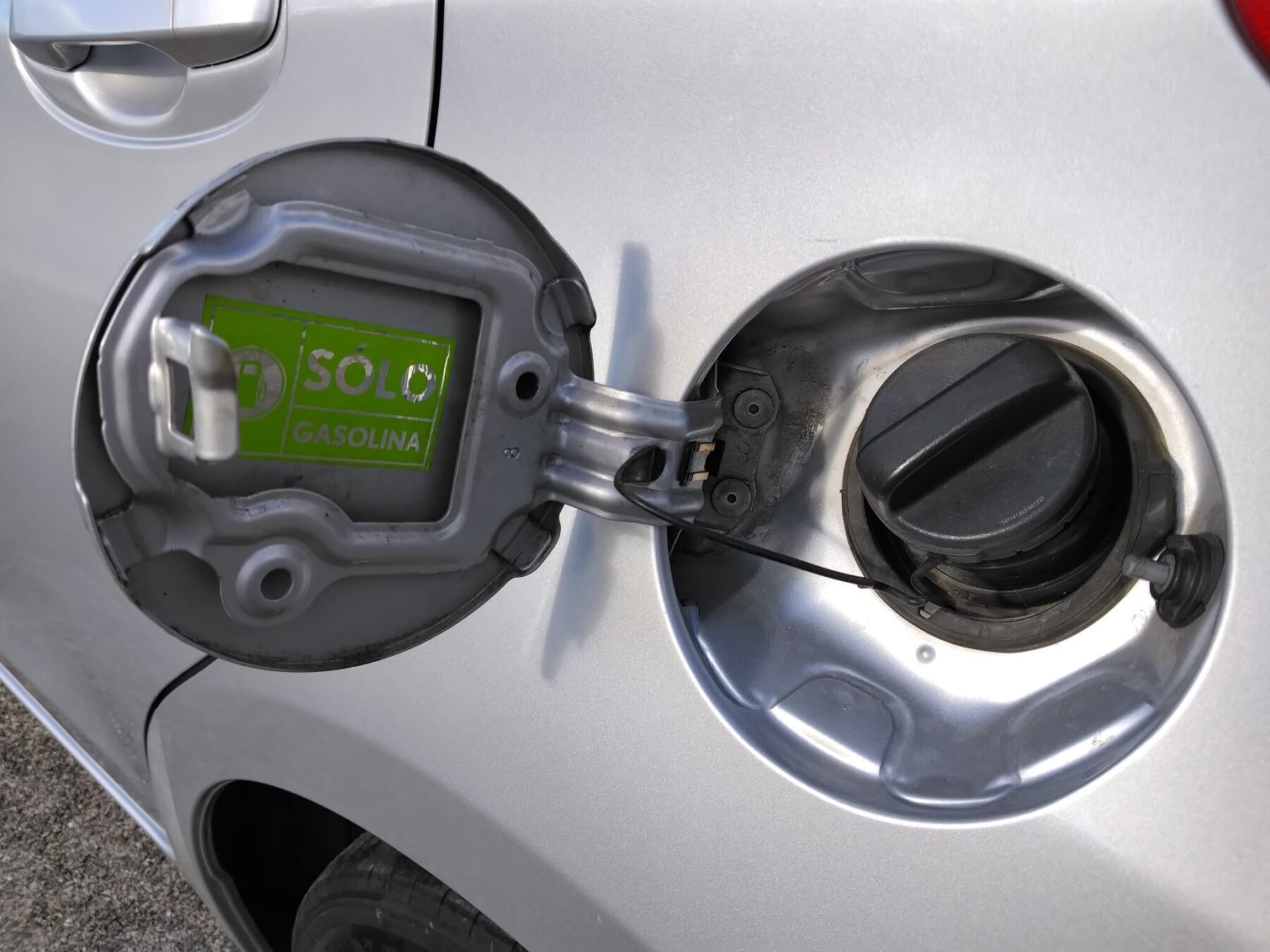 TOYOTA Yaris manual 2015