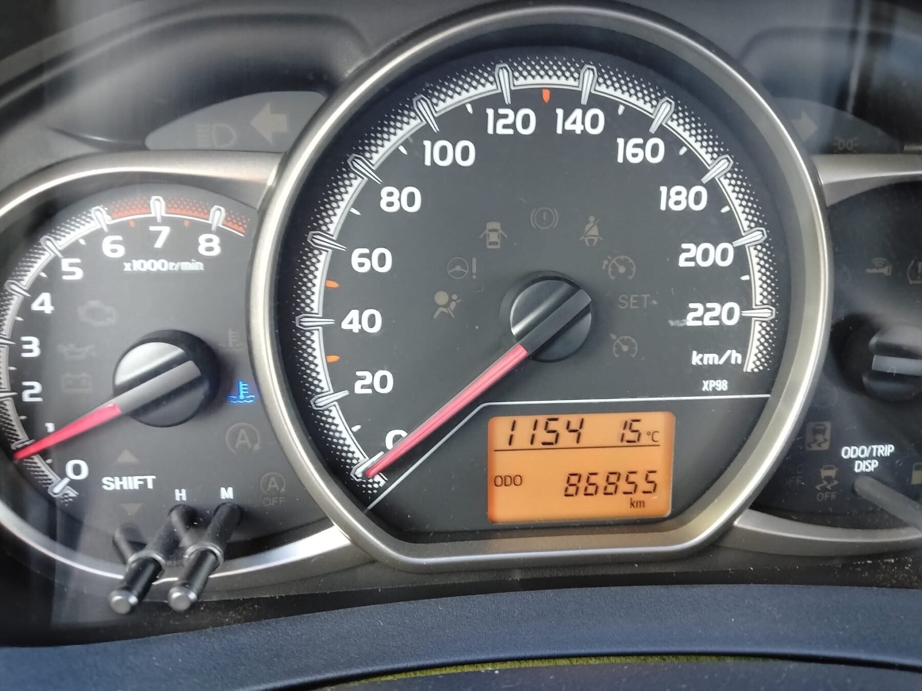 TOYOTA Yaris manual 2015