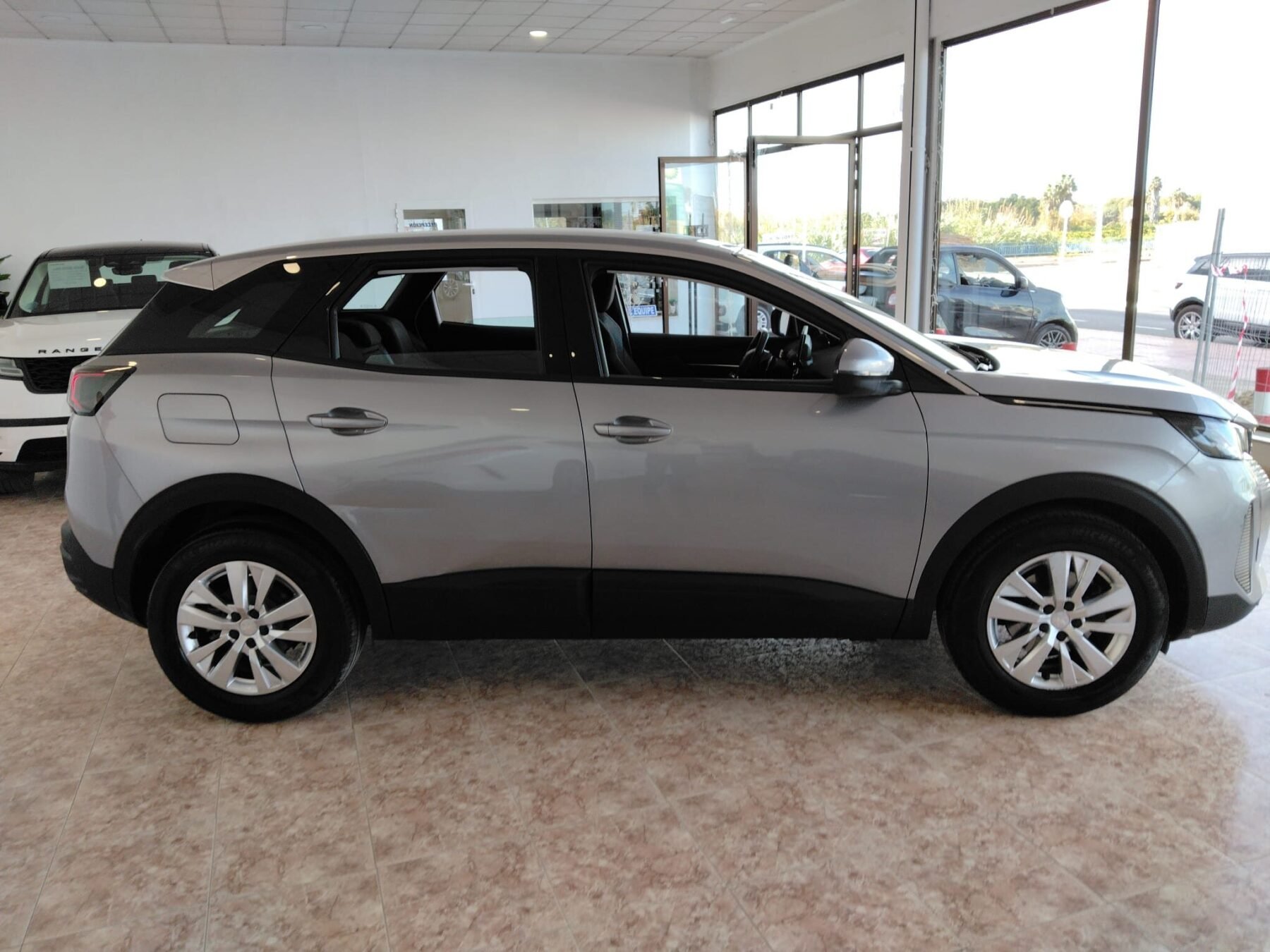 PEUGEOT 3008 AUTOMATICO TURBO GASOLINA