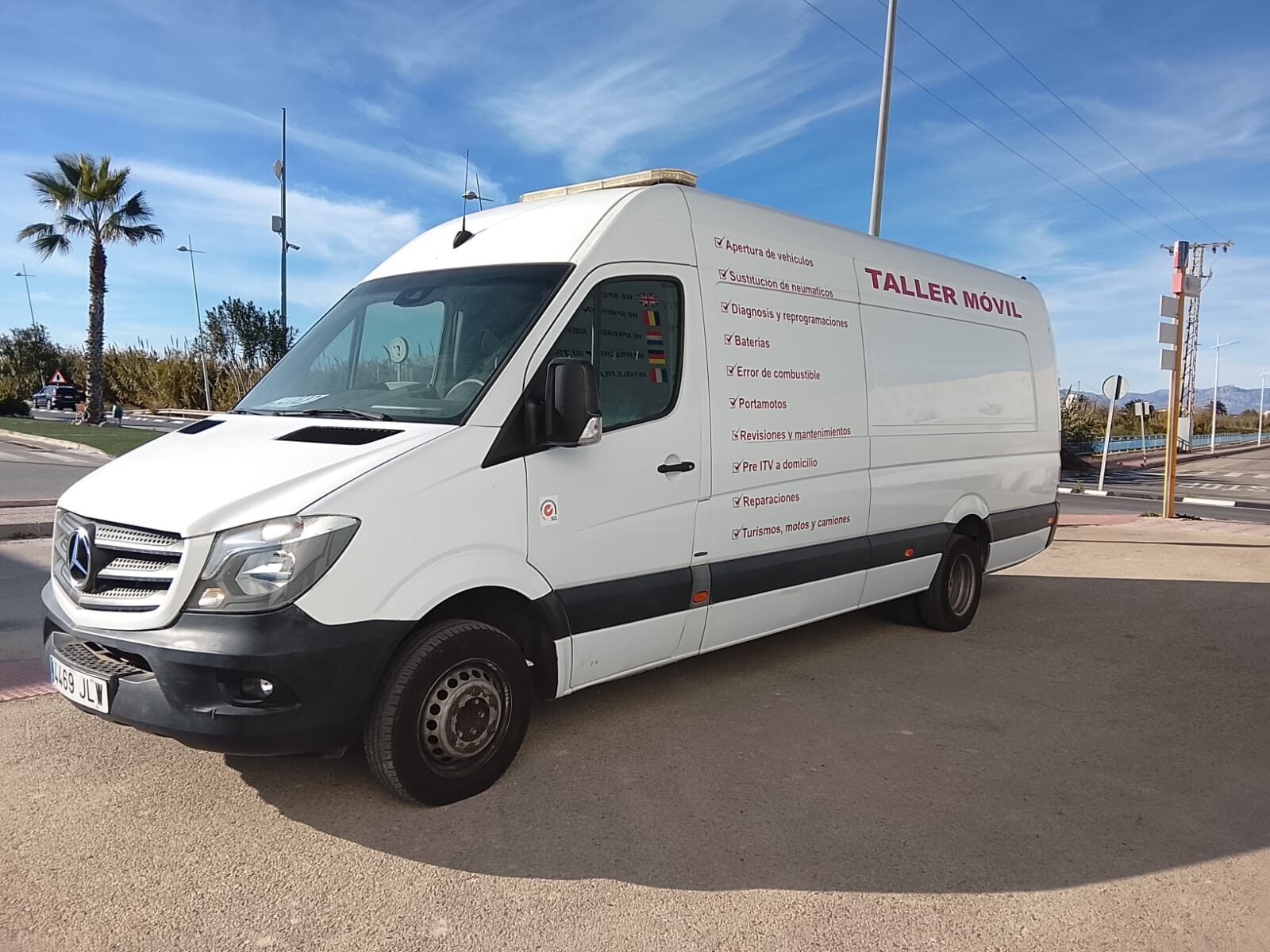 MERCEDES-BENZ Sprinter Furgón Taller Mecánico 516 CDI Automático