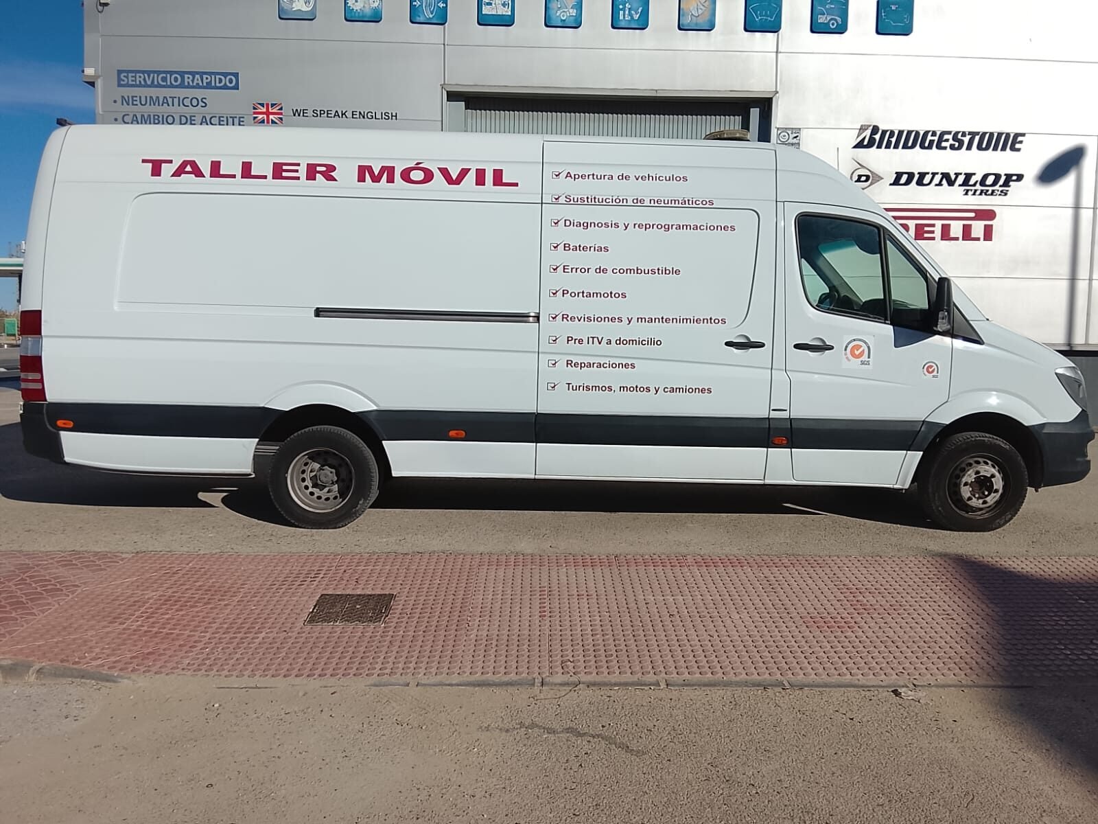 MERCEDES-BENZ Sprinter Furgón Taller Mecánico 516 CDI Automático