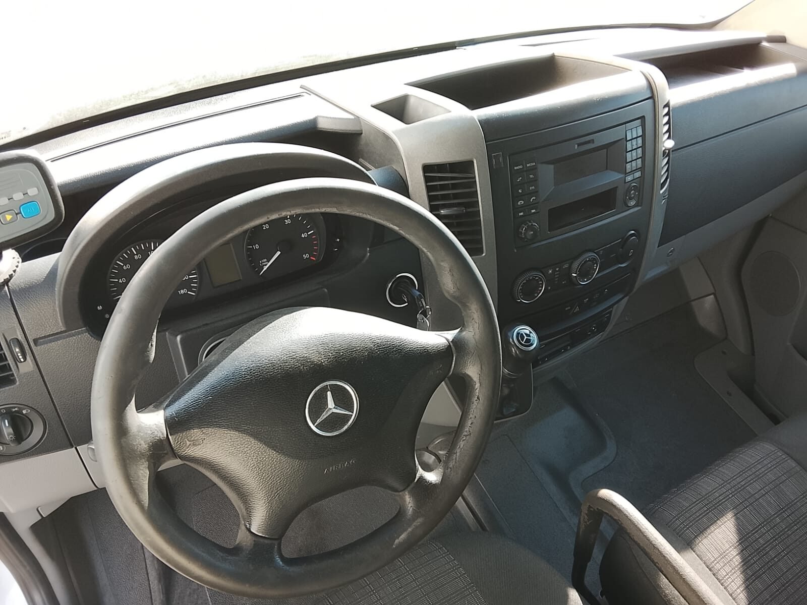 MERCEDES-BENZ Sprinter Furgón Taller Mecánico 516 CDI Automático