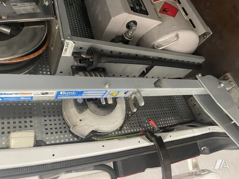 MERCEDES-BENZ Sprinter Furgón Taller Mecánico 516 CDI Automático