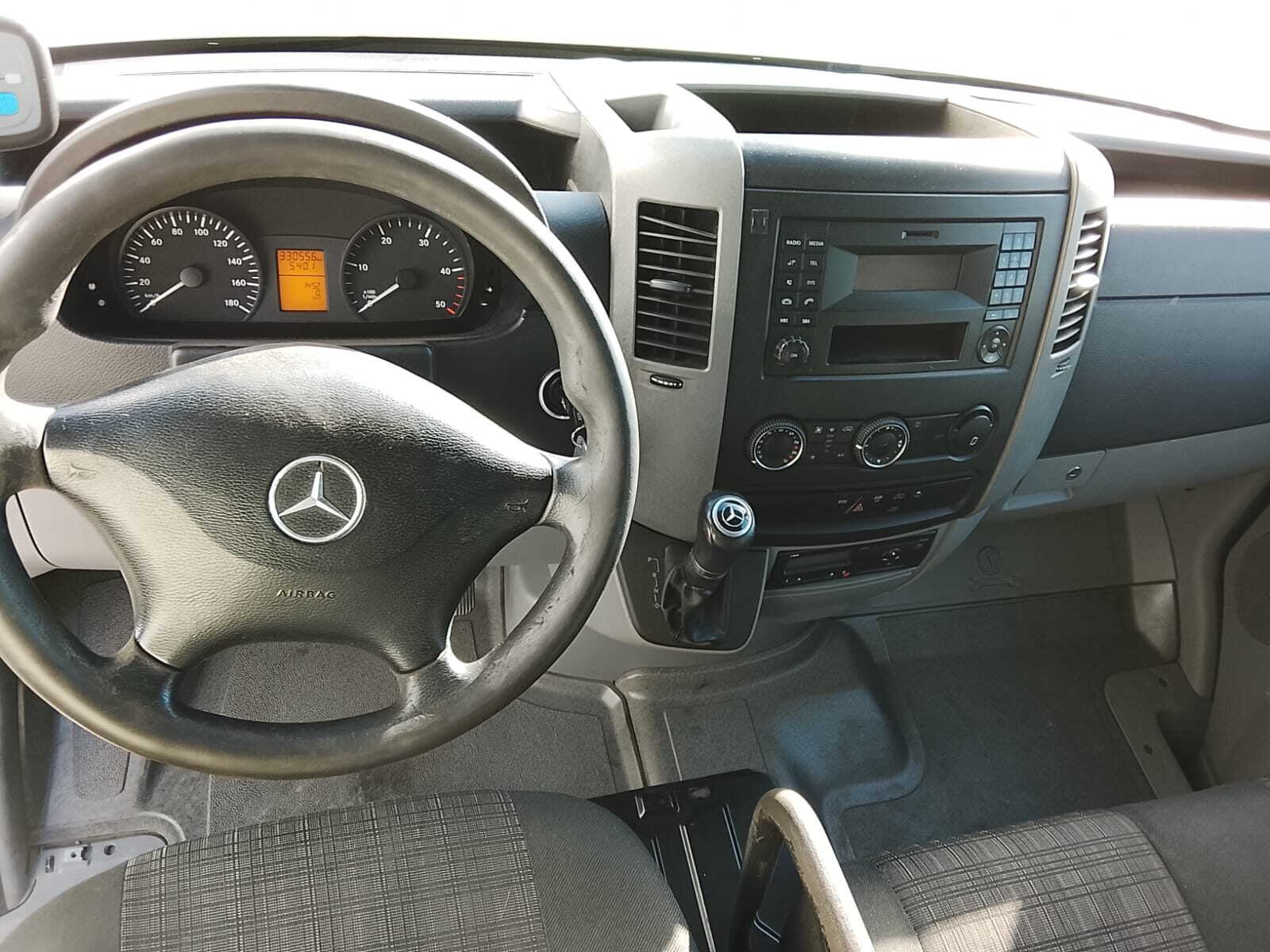 MERCEDES-BENZ Sprinter Furgón Taller Mecánico 516 CDI Automático