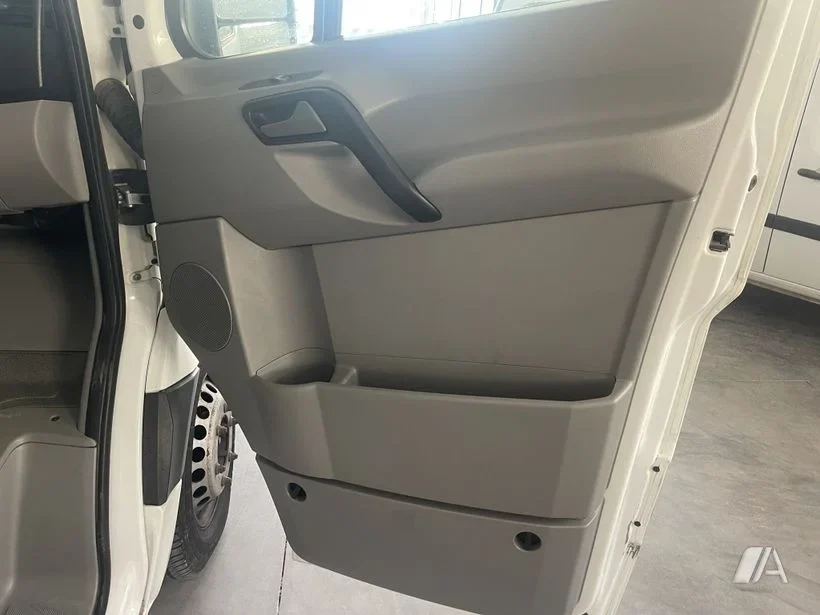 MERCEDES-BENZ Sprinter Furgón Taller Mecánico 516 CDI Automático