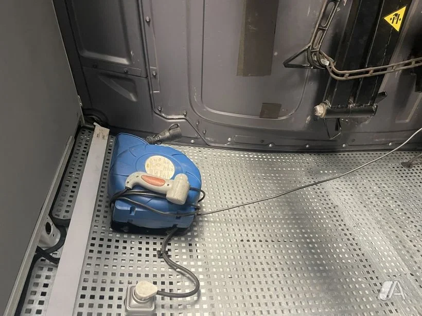 MERCEDES-BENZ Sprinter Furgón Taller Mecánico 516 CDI Automático