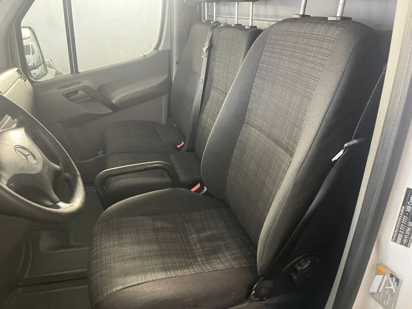 MERCEDES-BENZ Sprinter Furgón Taller Mecánico 516 CDI Automático
