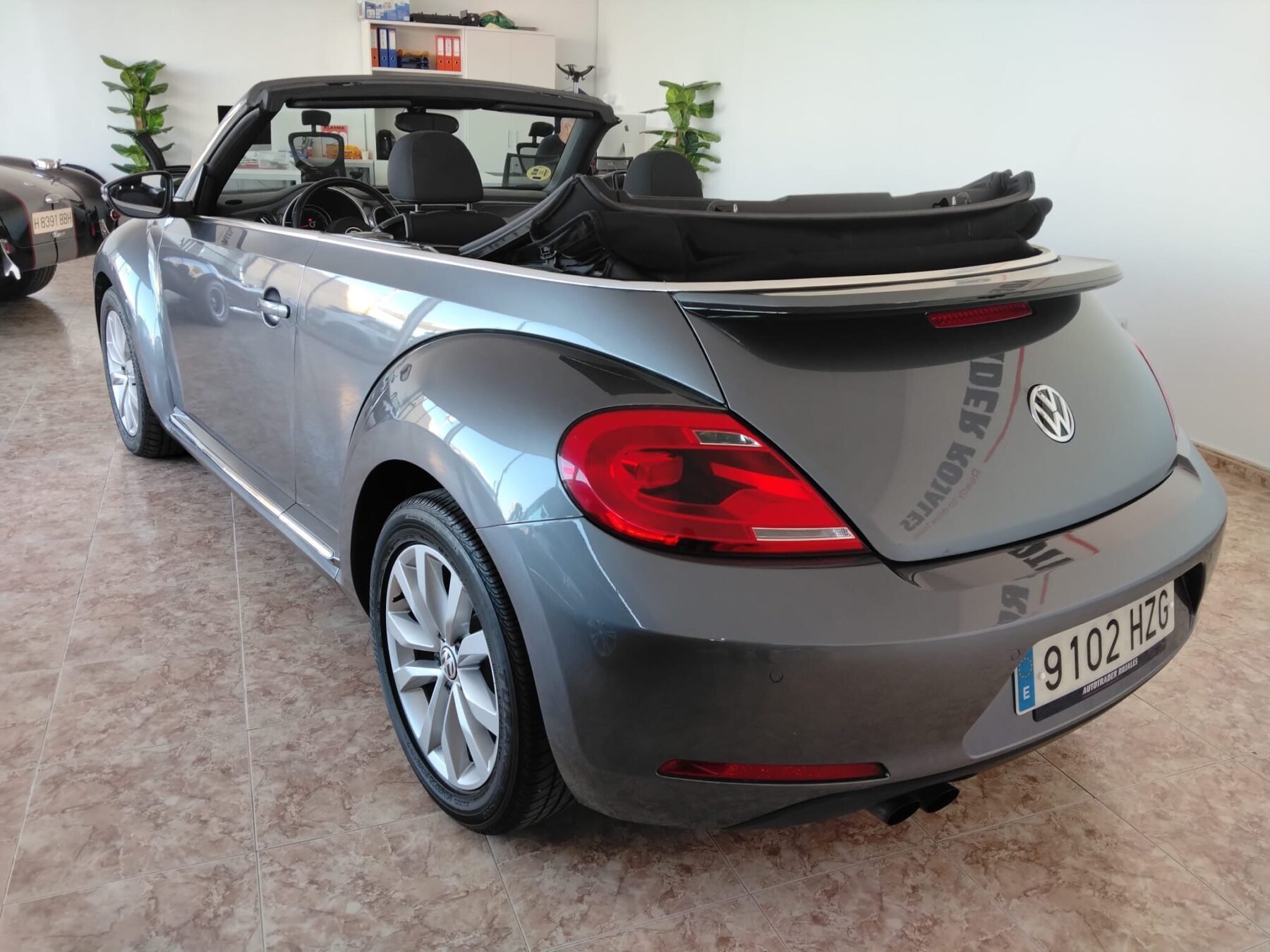 VOLKSWAGEN BEETLE CABRIO AUTOMÁTICO