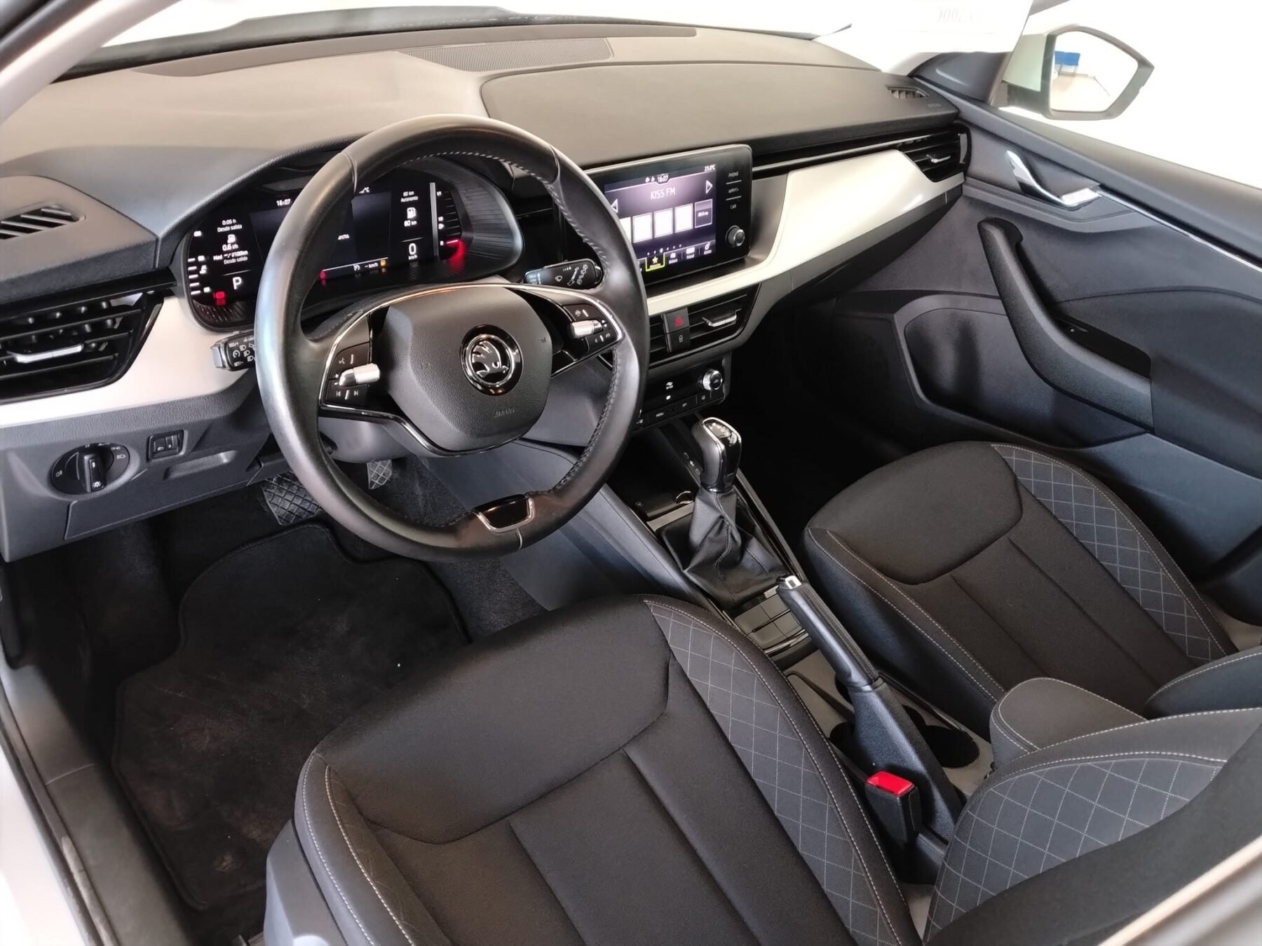 SKODA KAMIQ GASOLINA AUTOMÁTICO