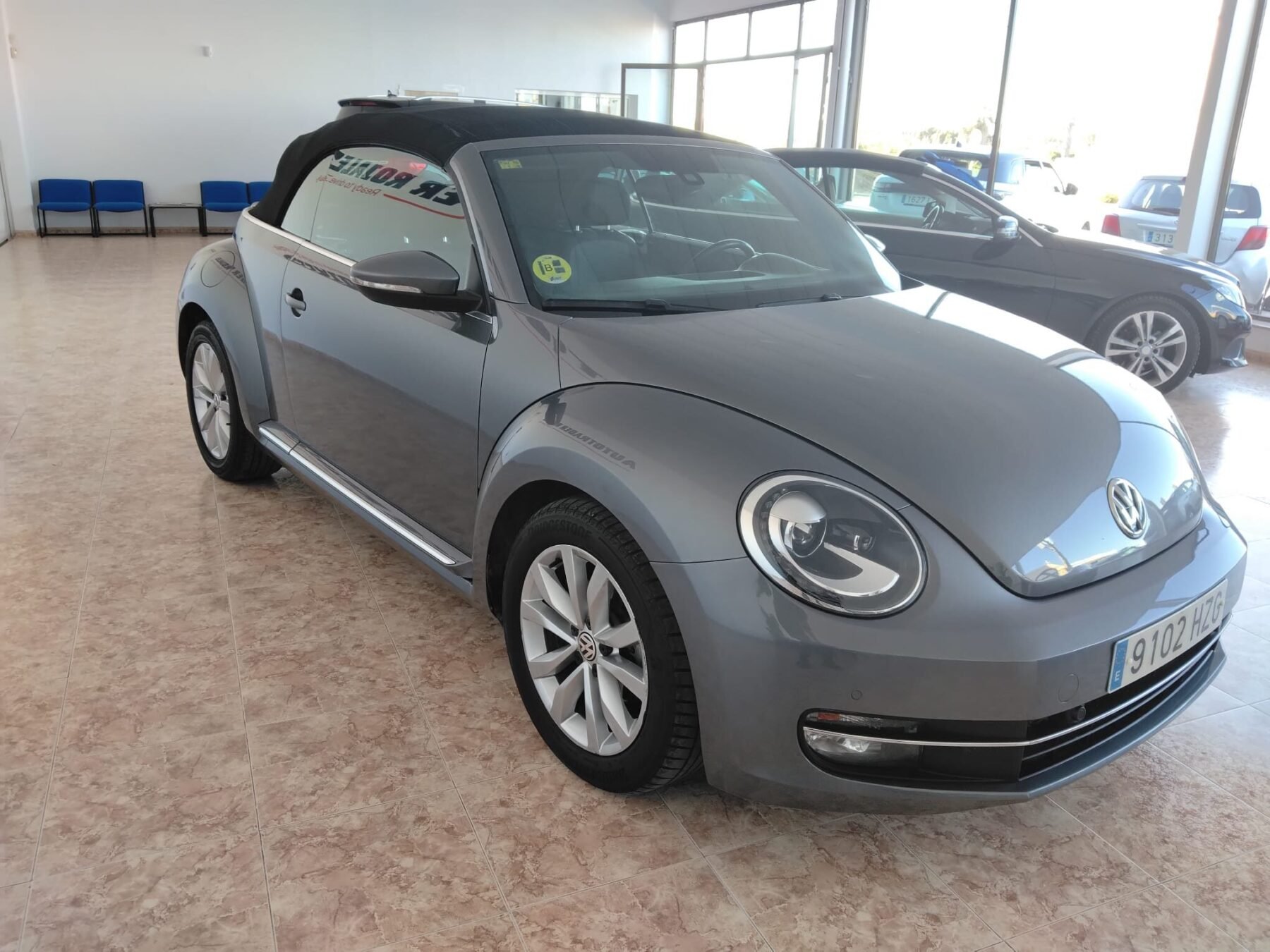 VOLKSWAGEN BEETLE CABRIO AUTOMÁTICO
