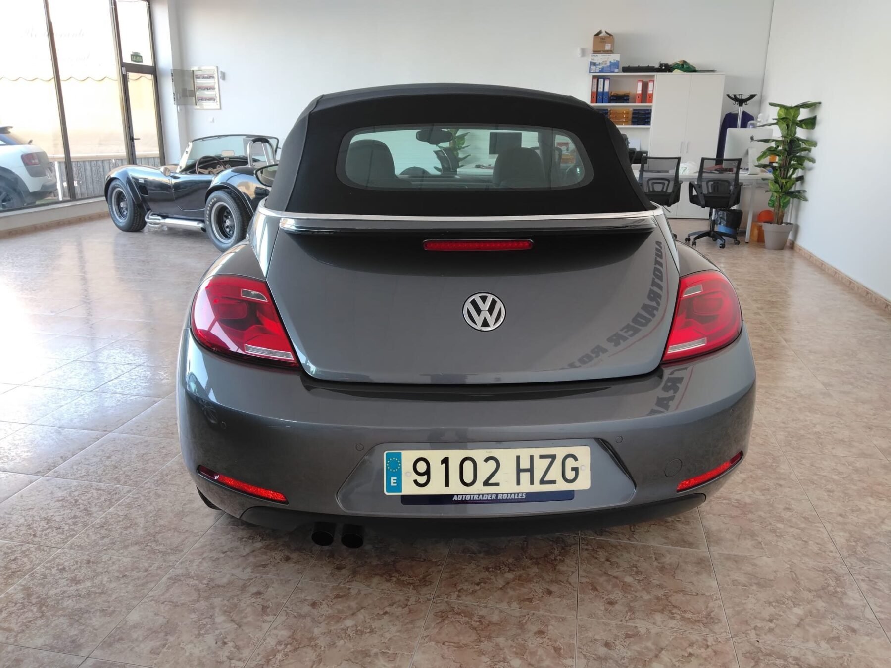 VOLKSWAGEN BEETLE CABRIO AUTOMÁTICO