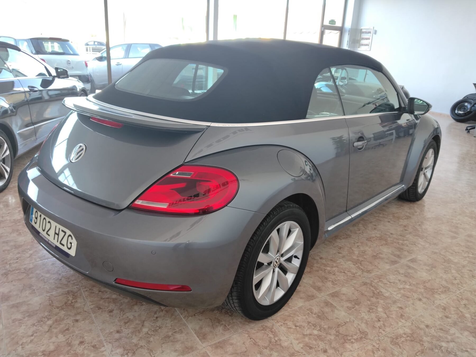 VOLKSWAGEN BEETLE CABRIO AUTOMÁTICO
