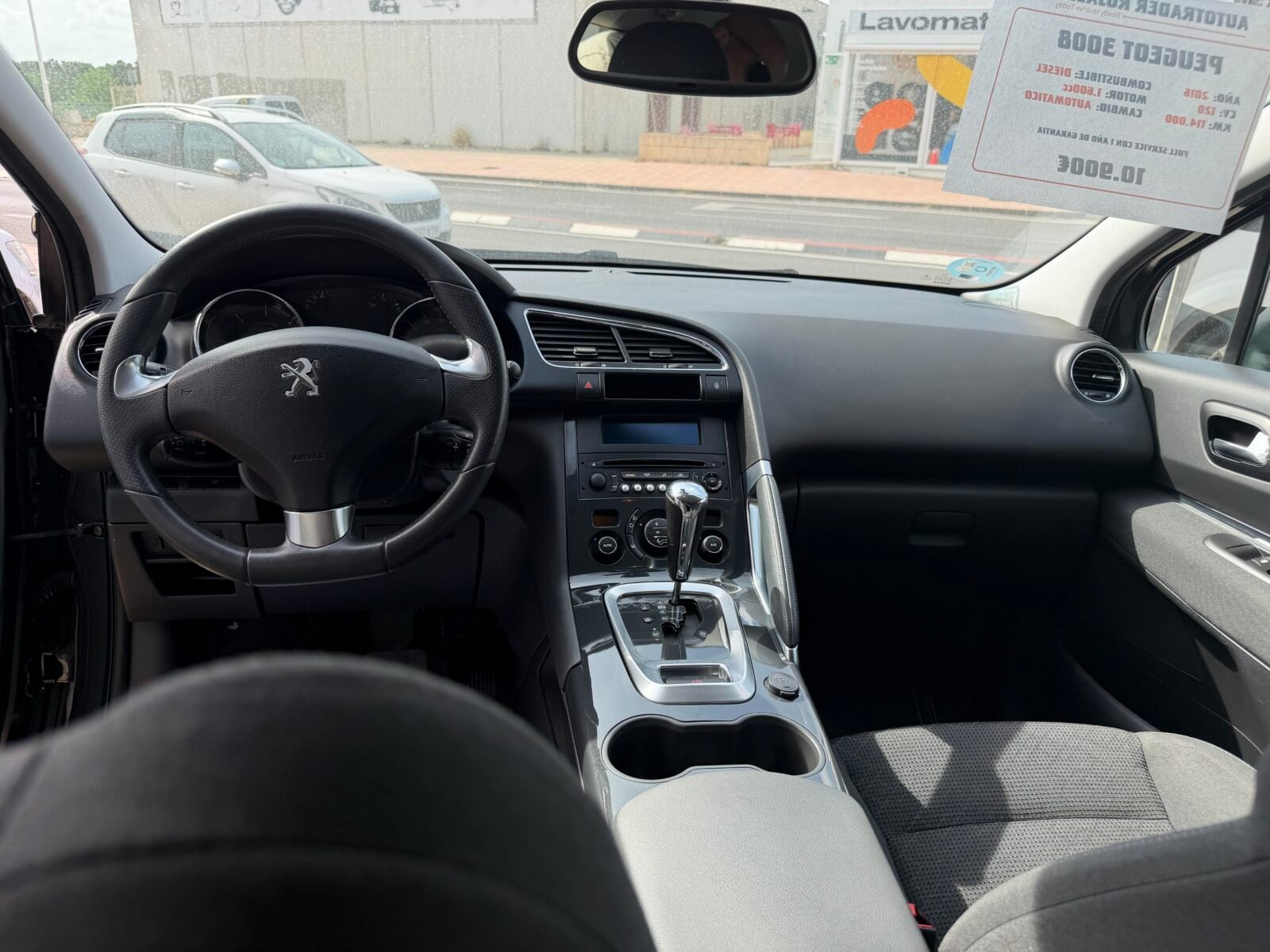 PEUGEOT 3008