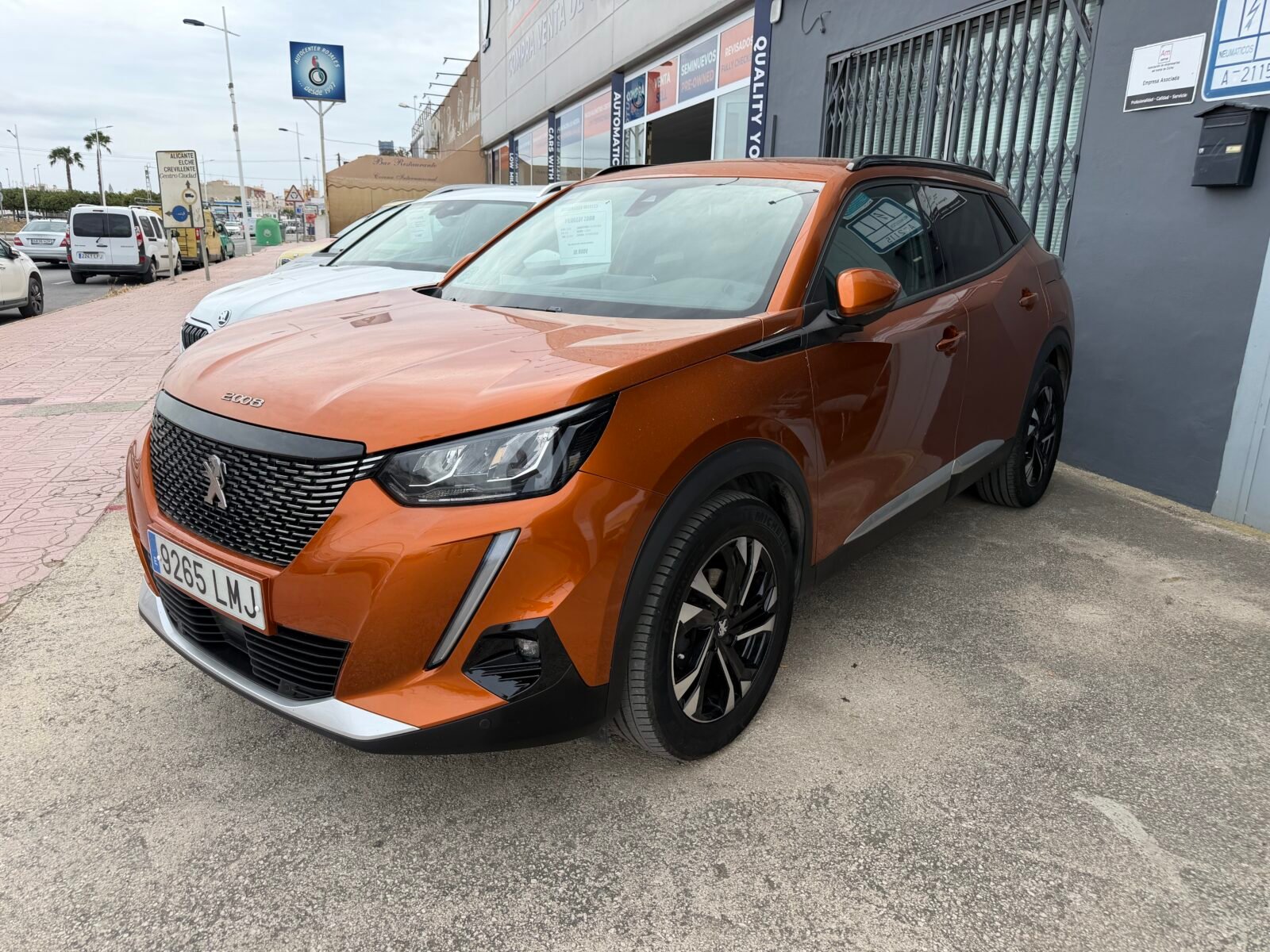PEUGEOT 2008