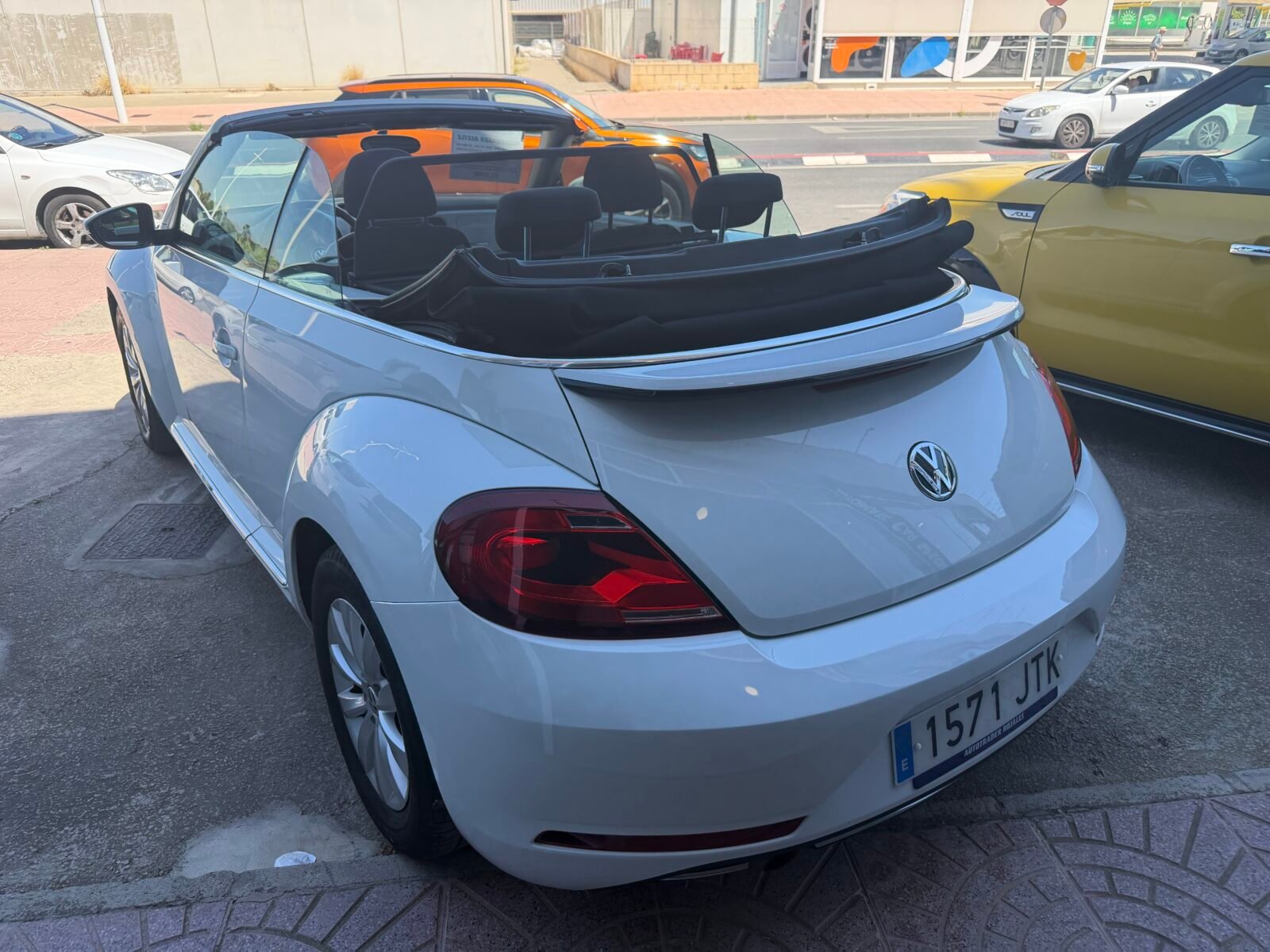 VOLKSWAGEN BEETLE CABRIO