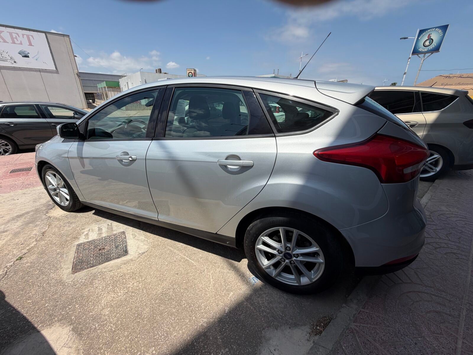 FORD FOCUS