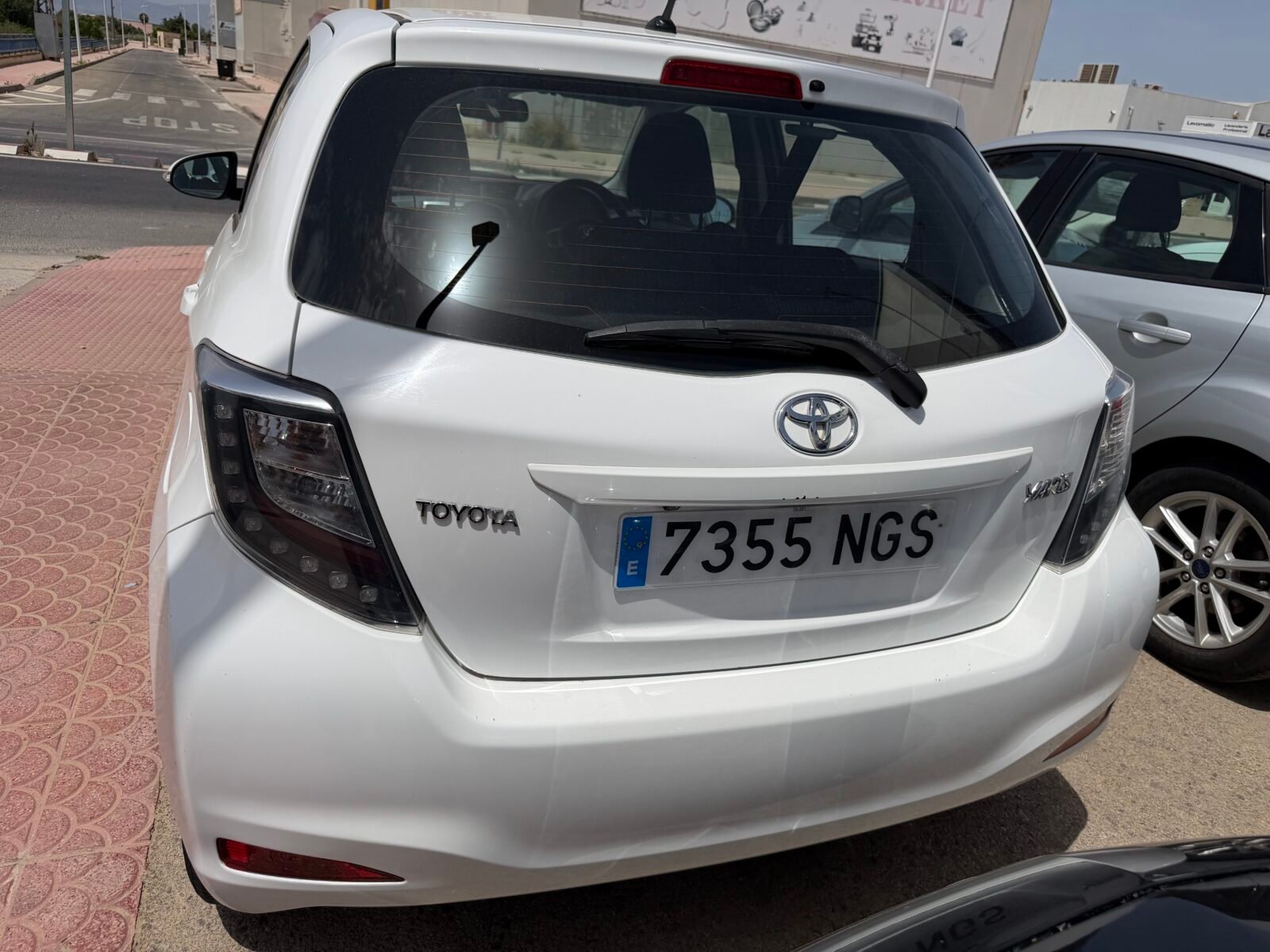 TOYOTA Yaris