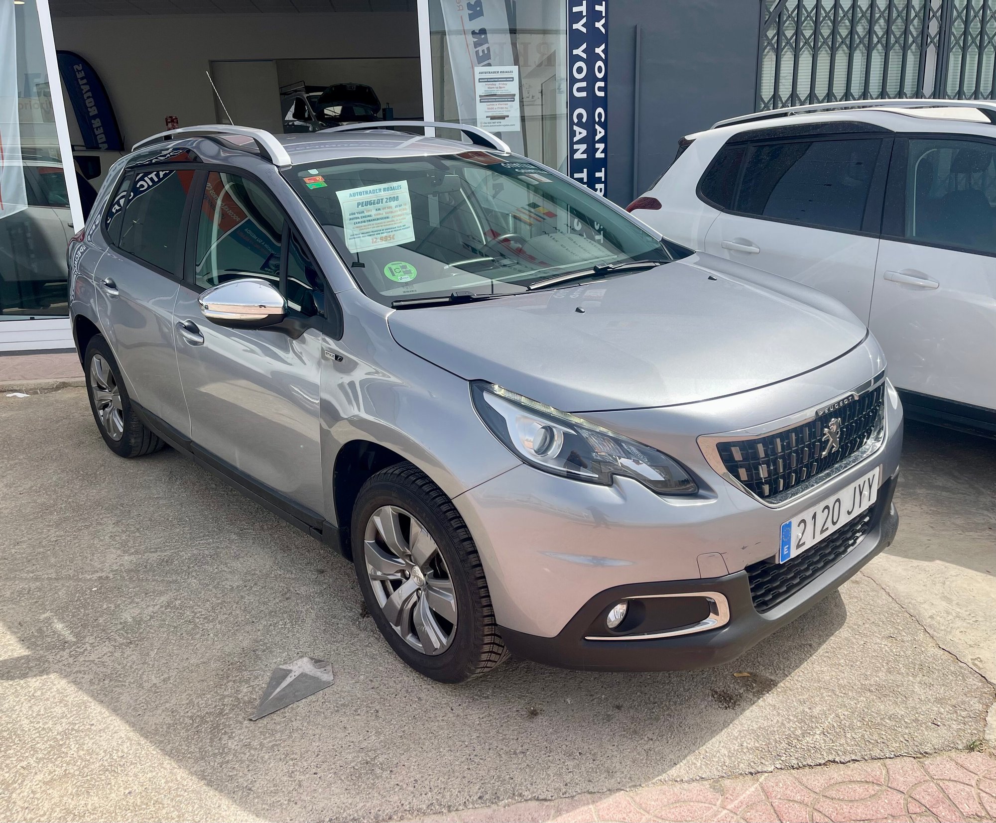 PEUGEOT 2008