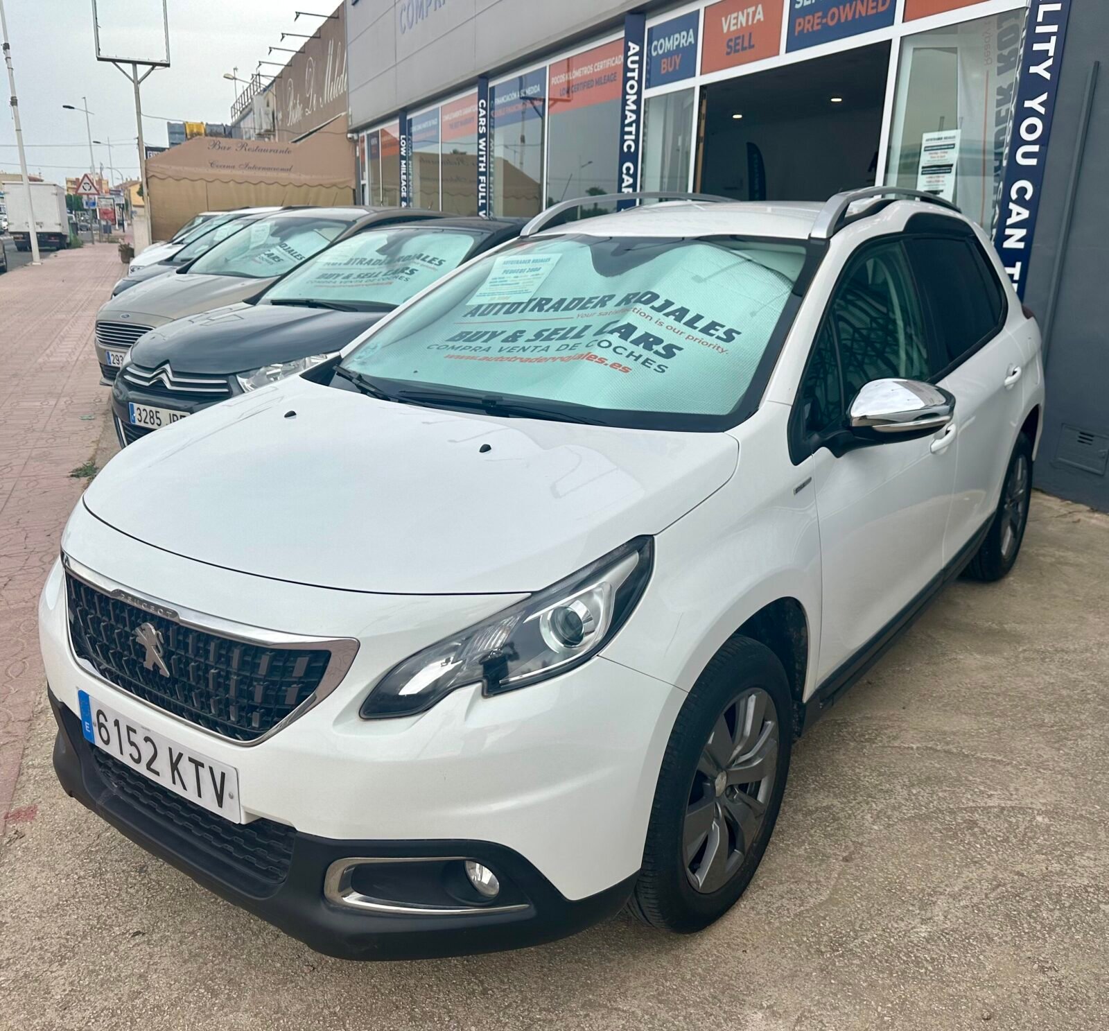 PEUGEOT 2008