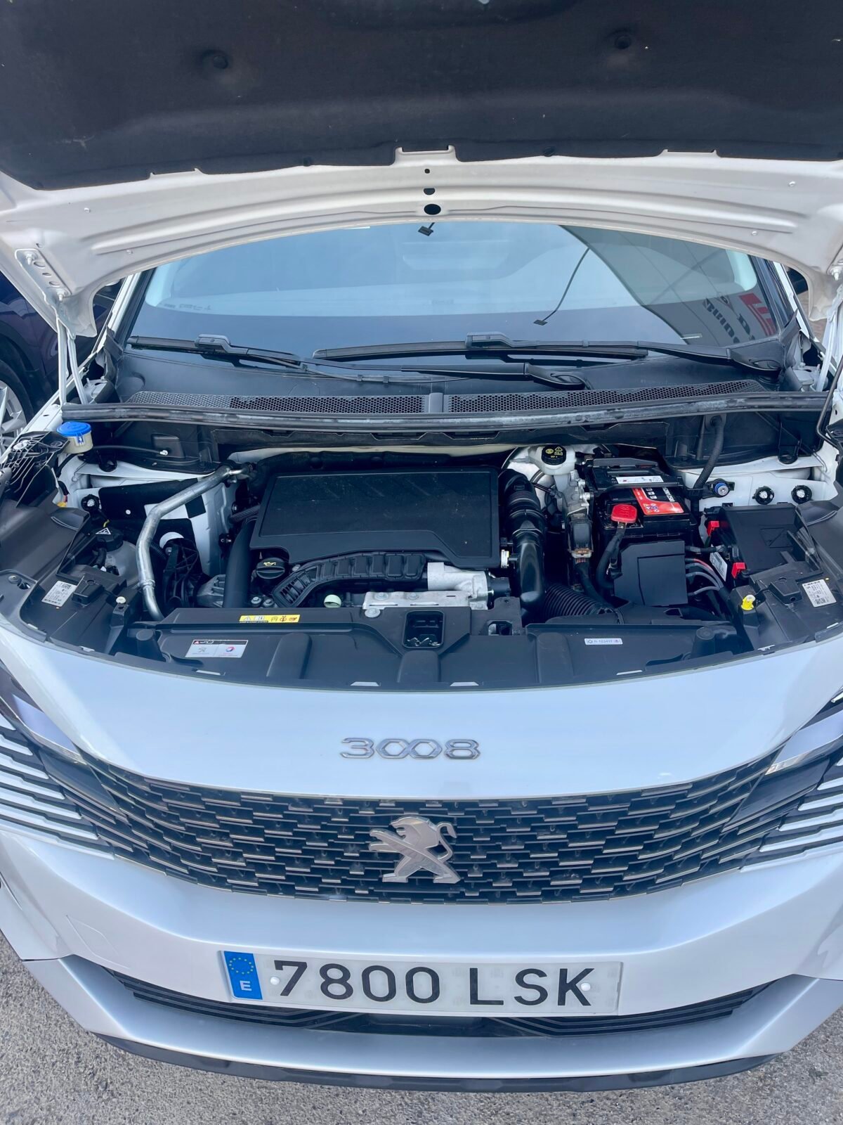 PEUGEOT 3008
