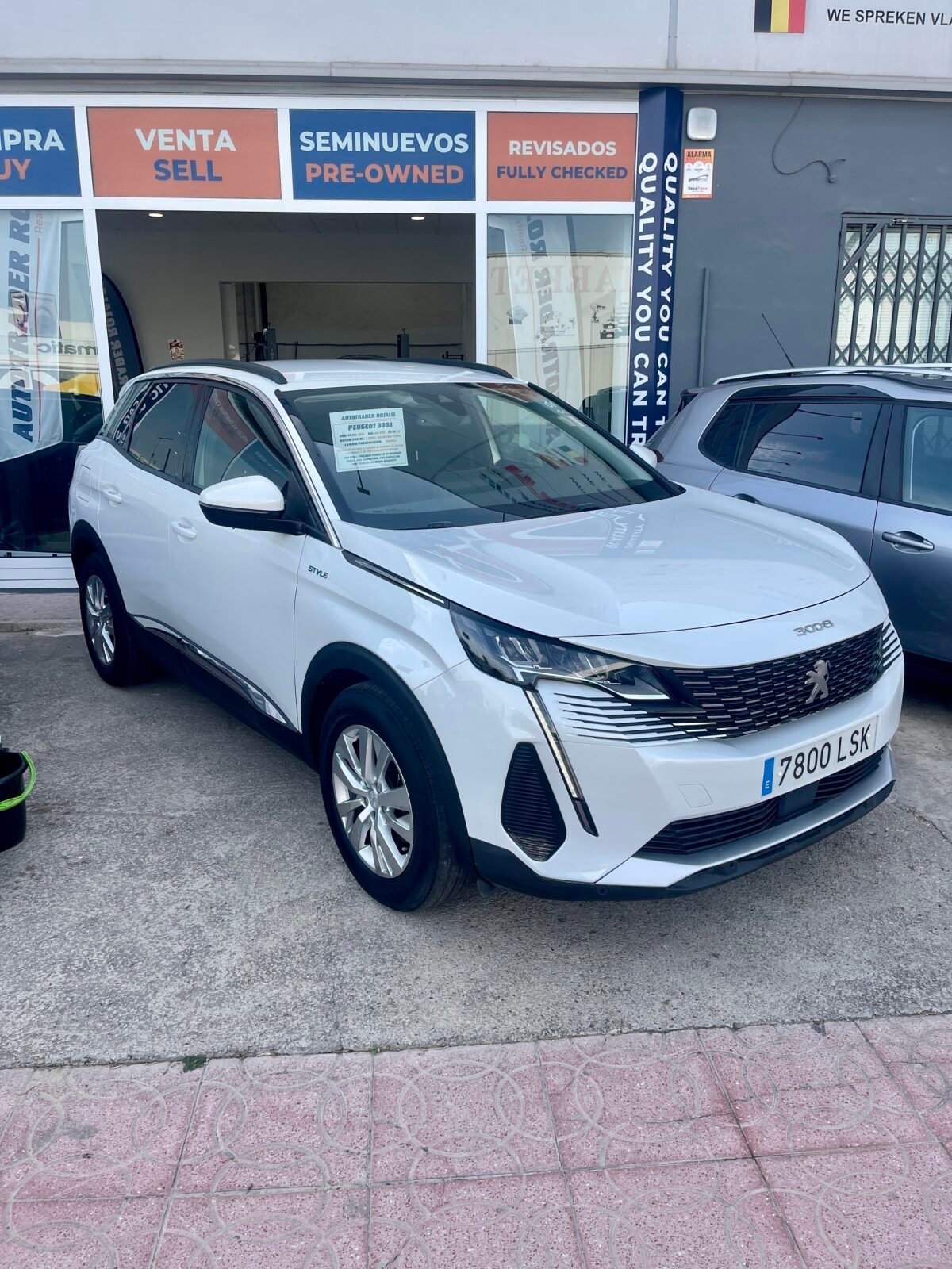 PEUGEOT 3008