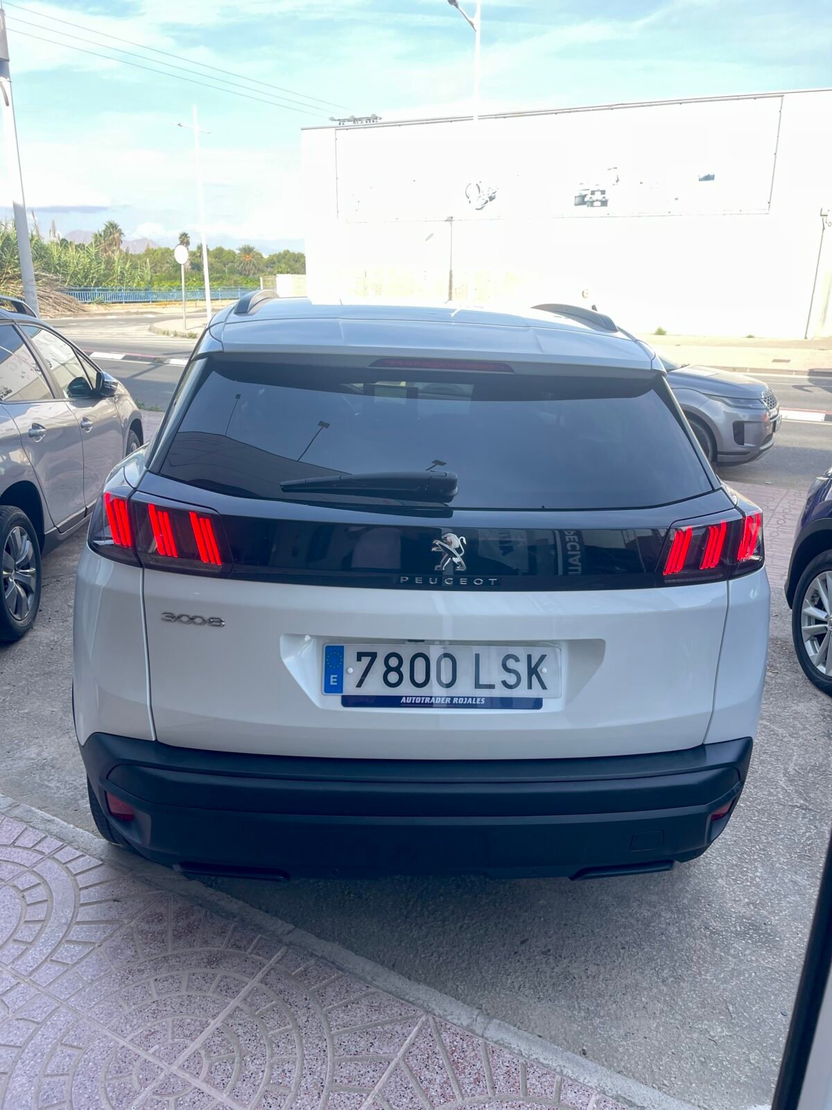 PEUGEOT 3008