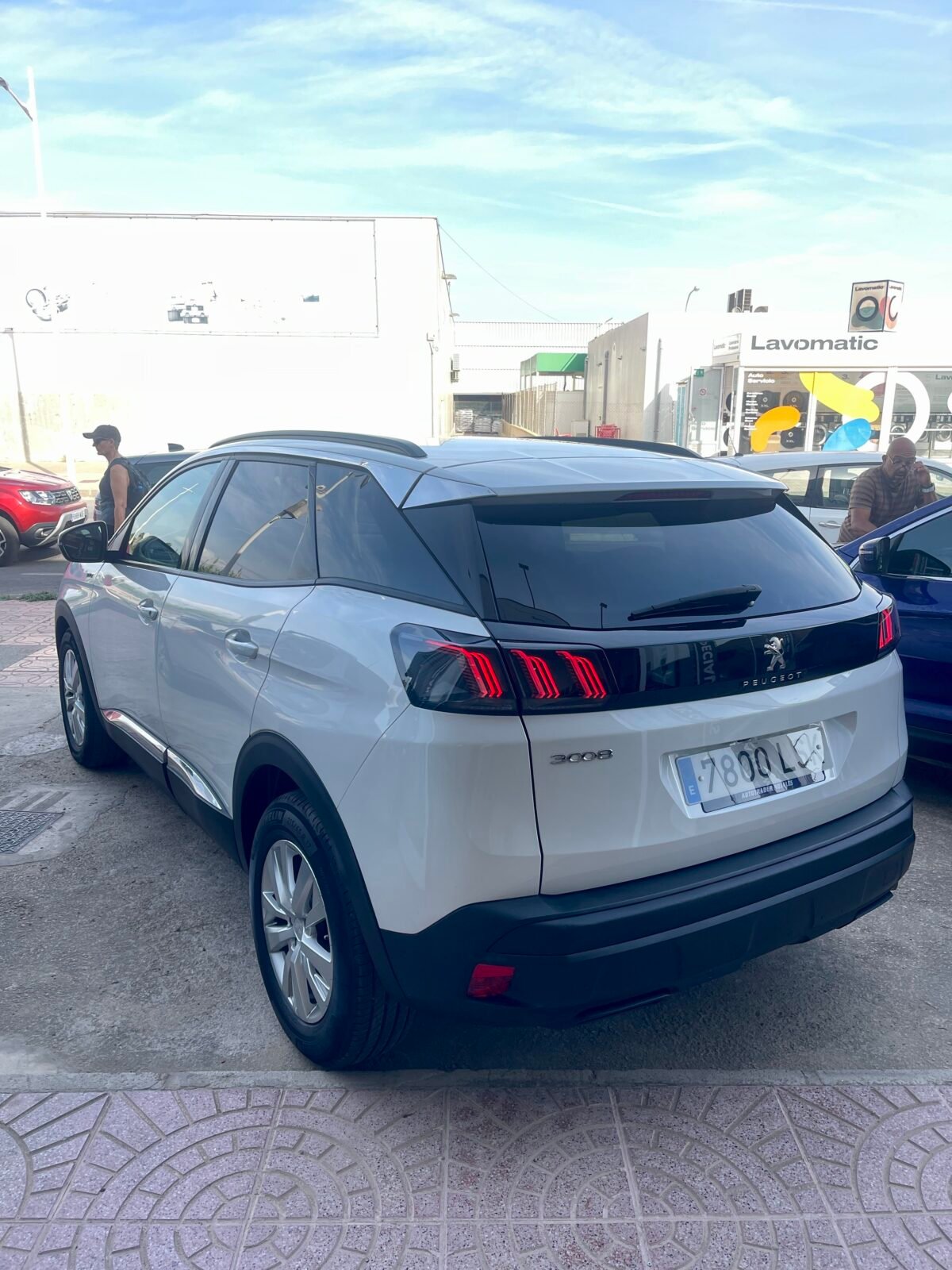 PEUGEOT 3008