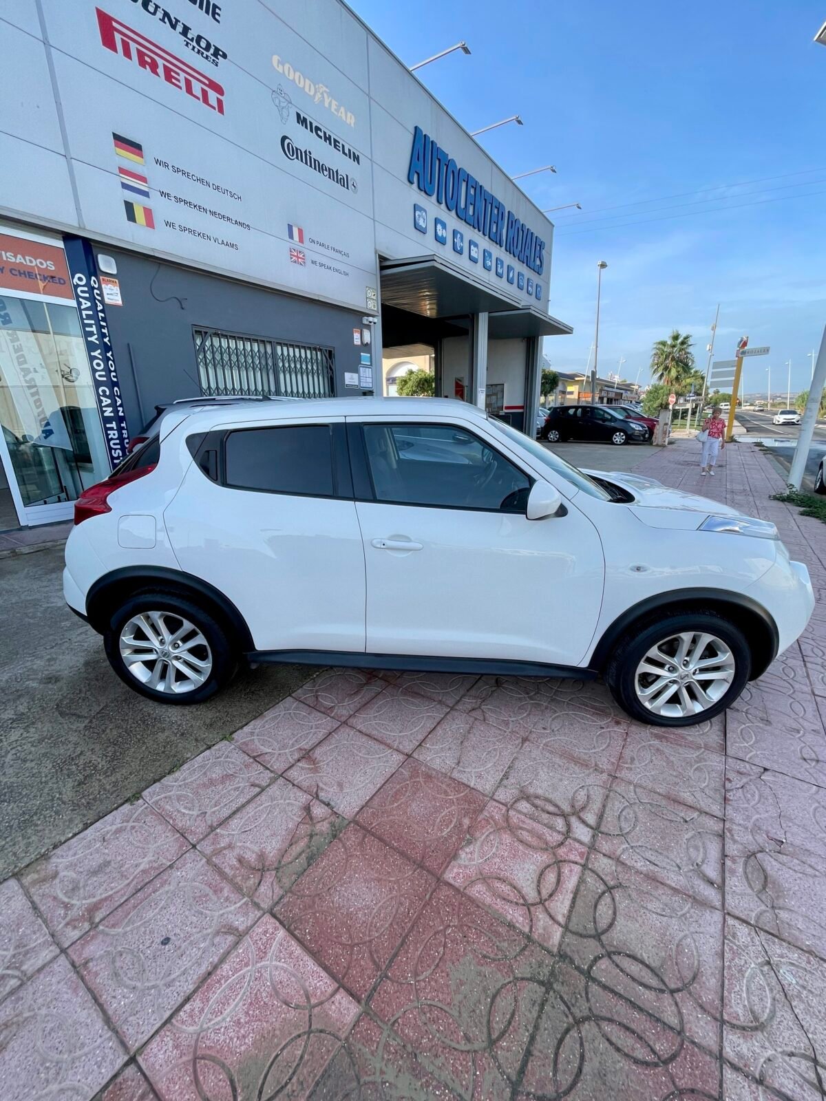 NISSAN JUKE